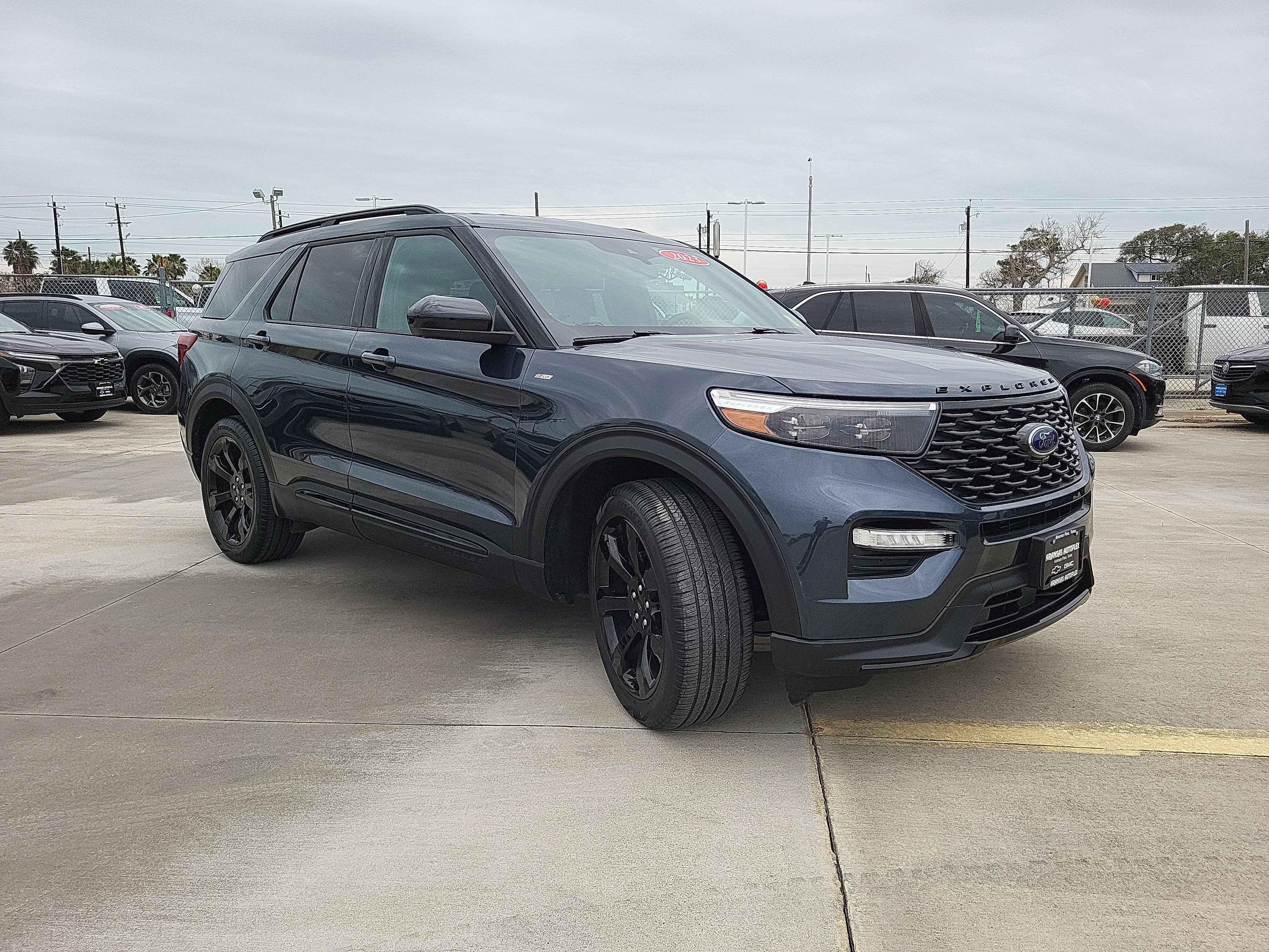 2023 Ford Explorer ST-Line