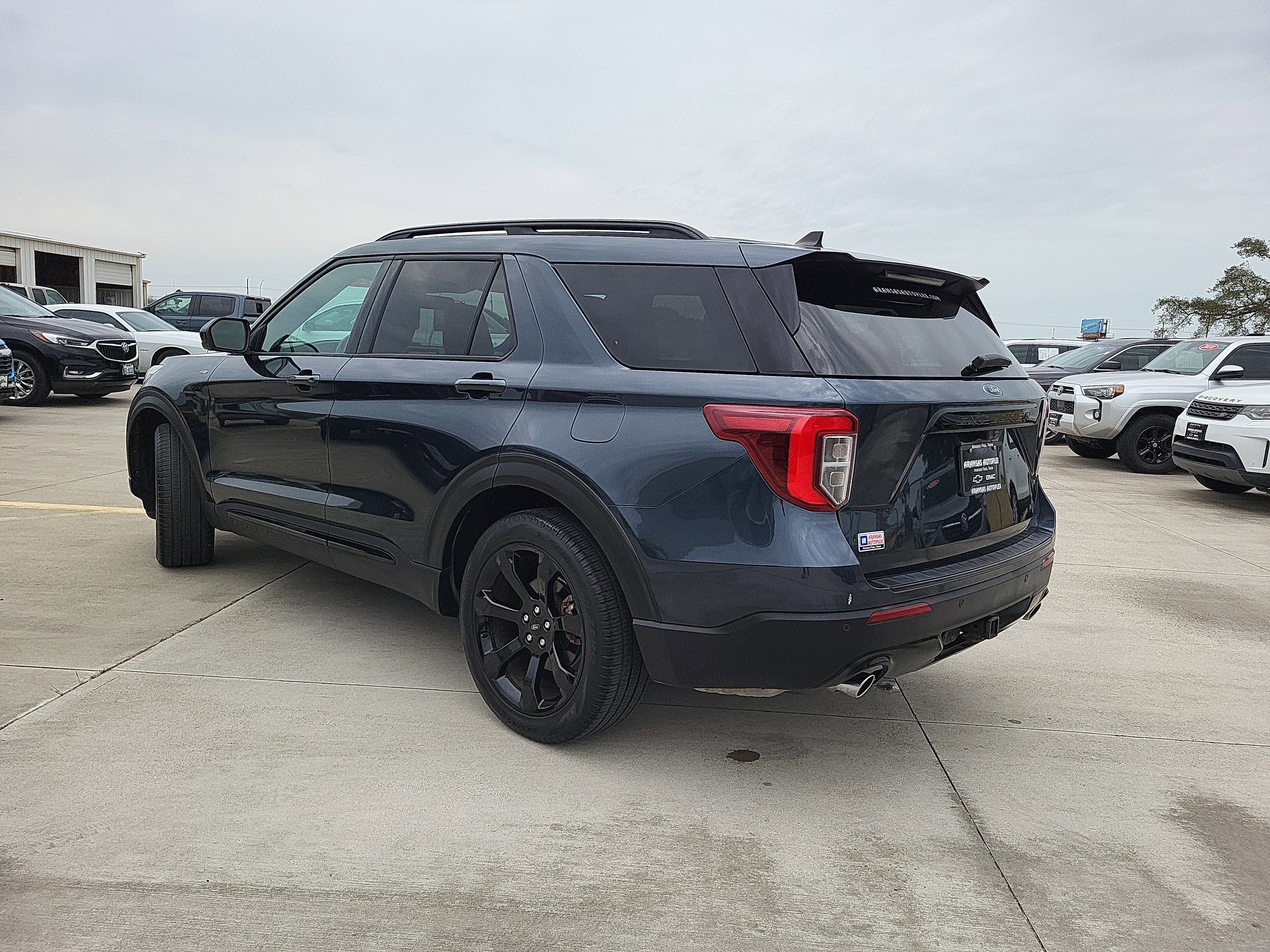 2023 Ford Explorer ST-Line