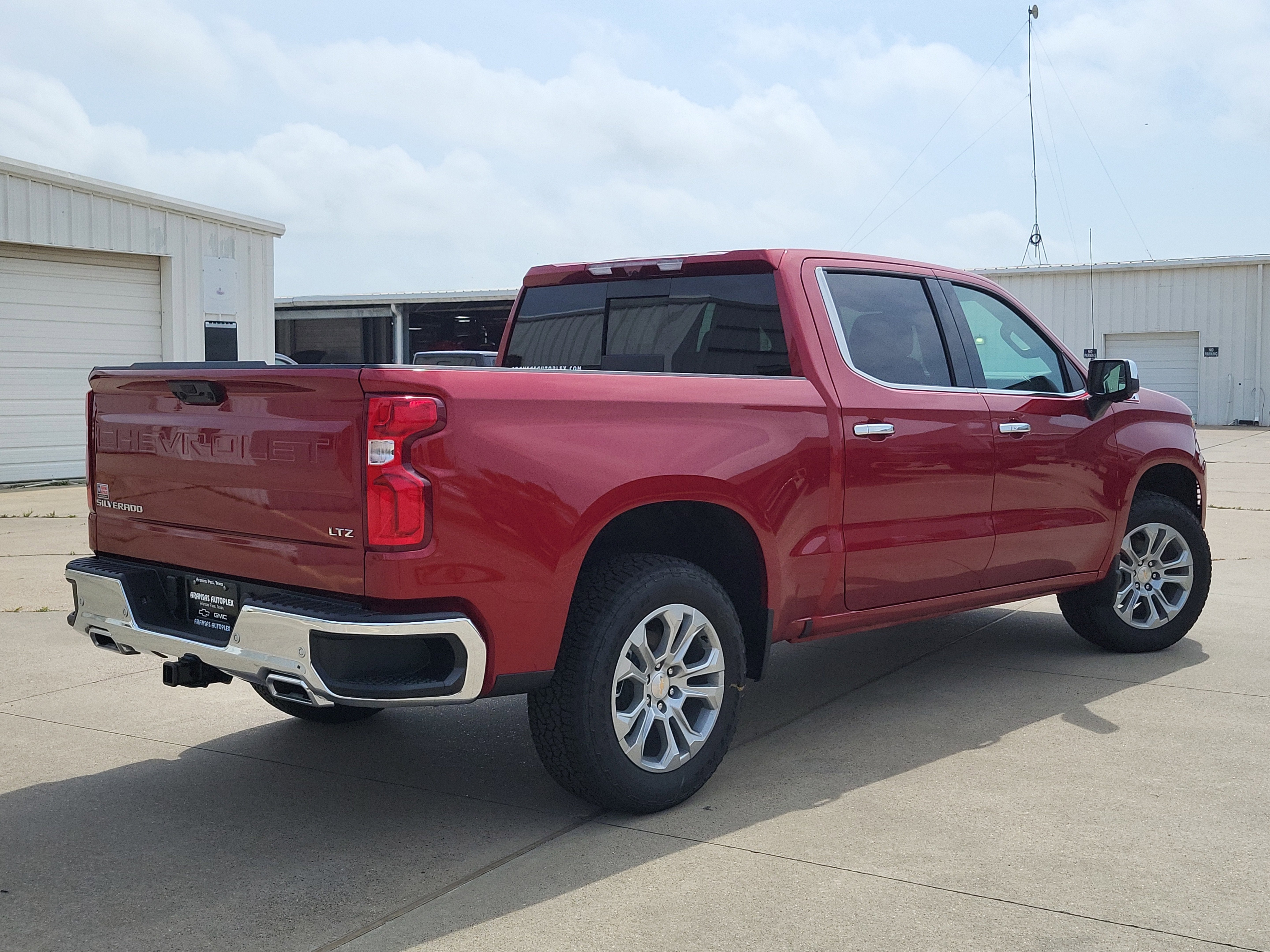 2025 Chevrolet Silverado 1500 LTZ