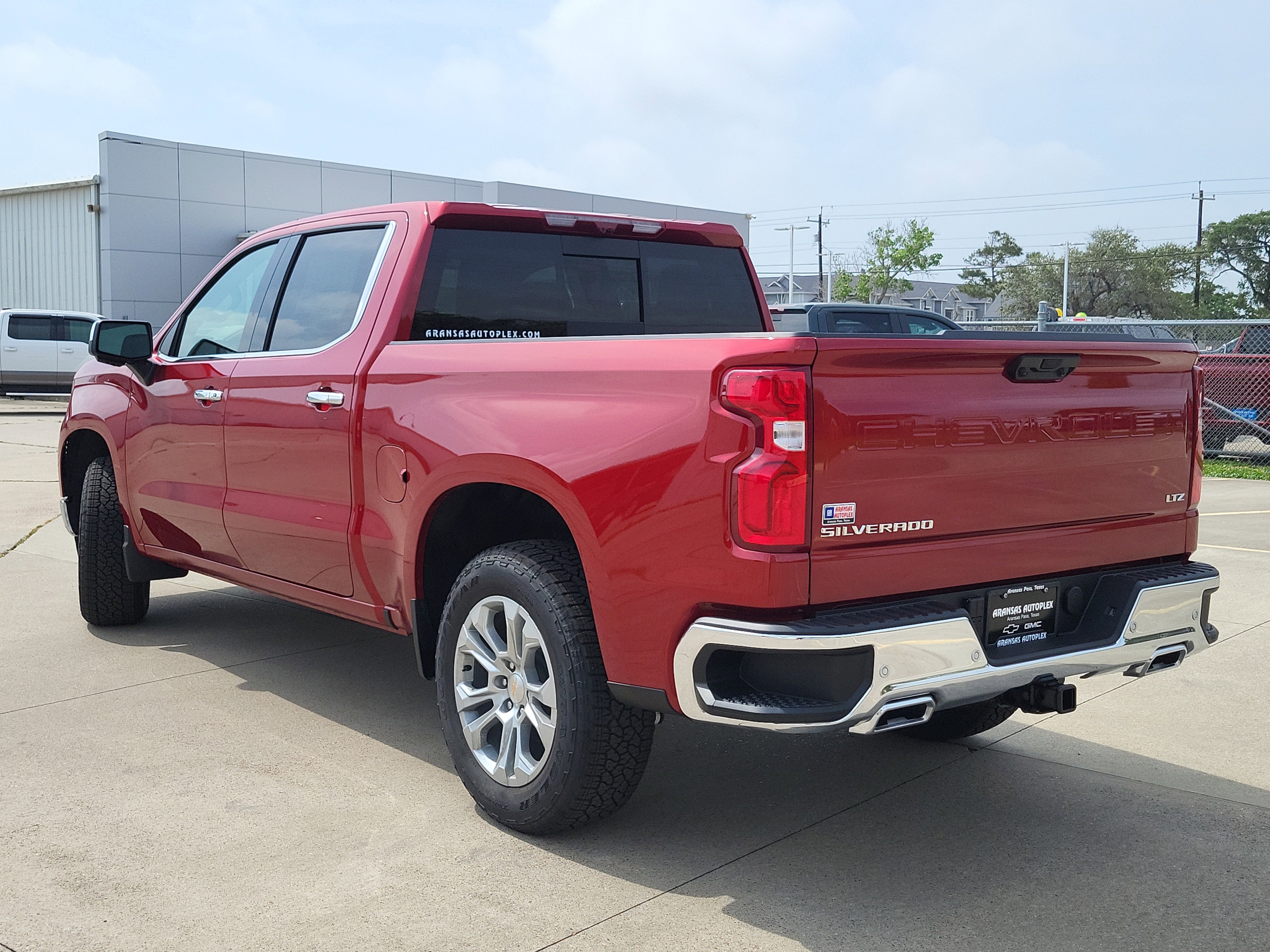 2025 Chevrolet Silverado 1500 LTZ