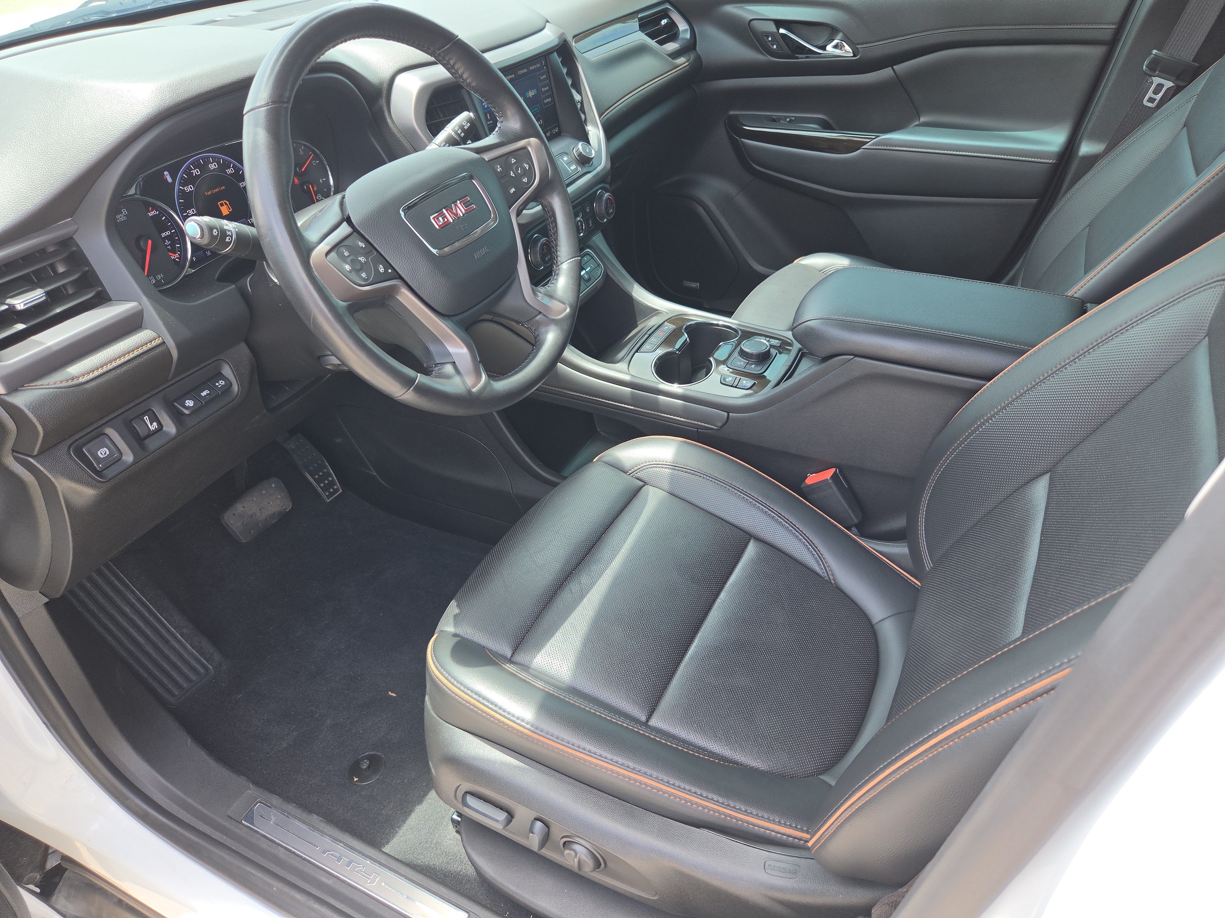 2022 GMC Acadia AT4