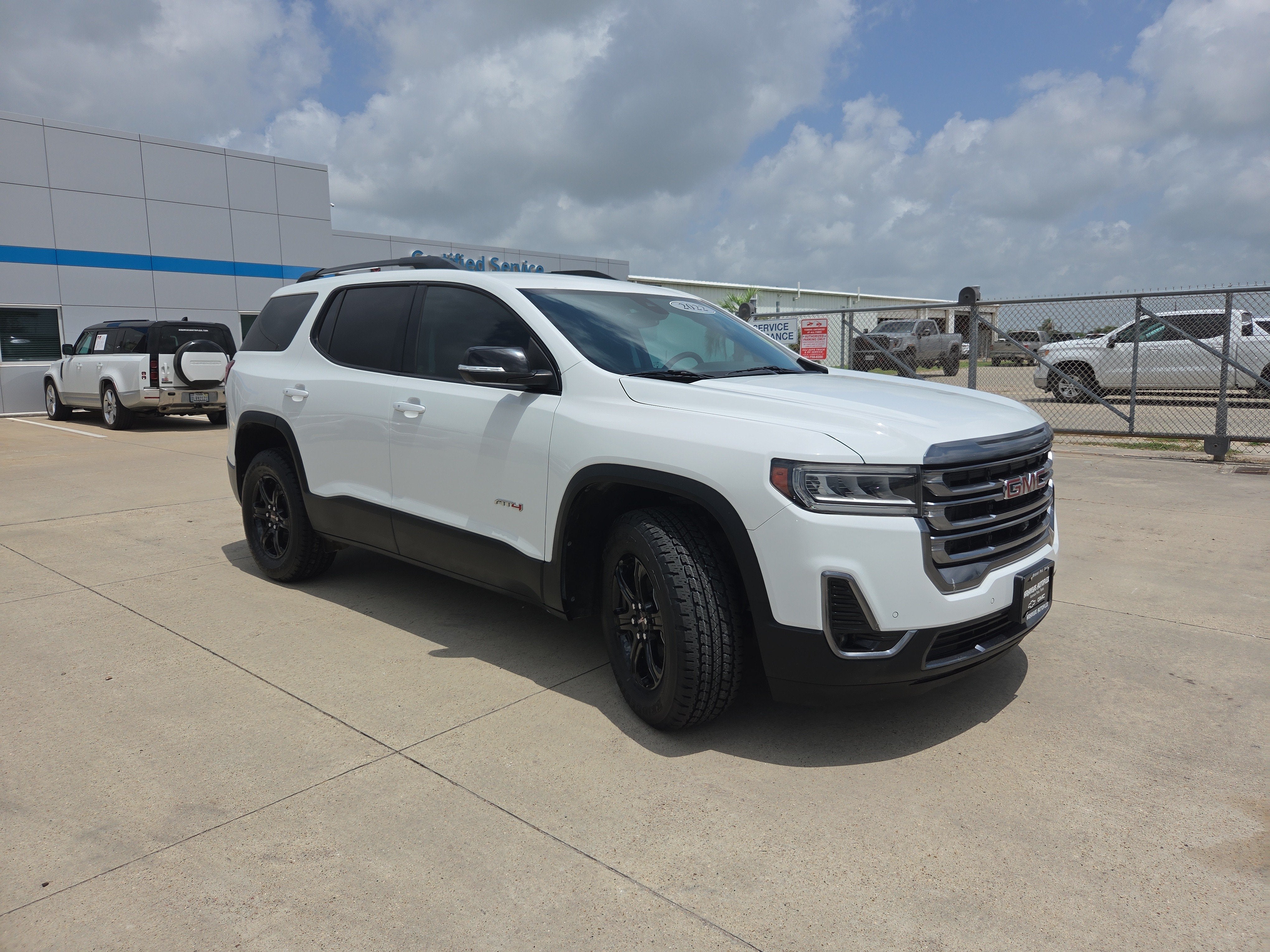 2022 GMC Acadia AT4