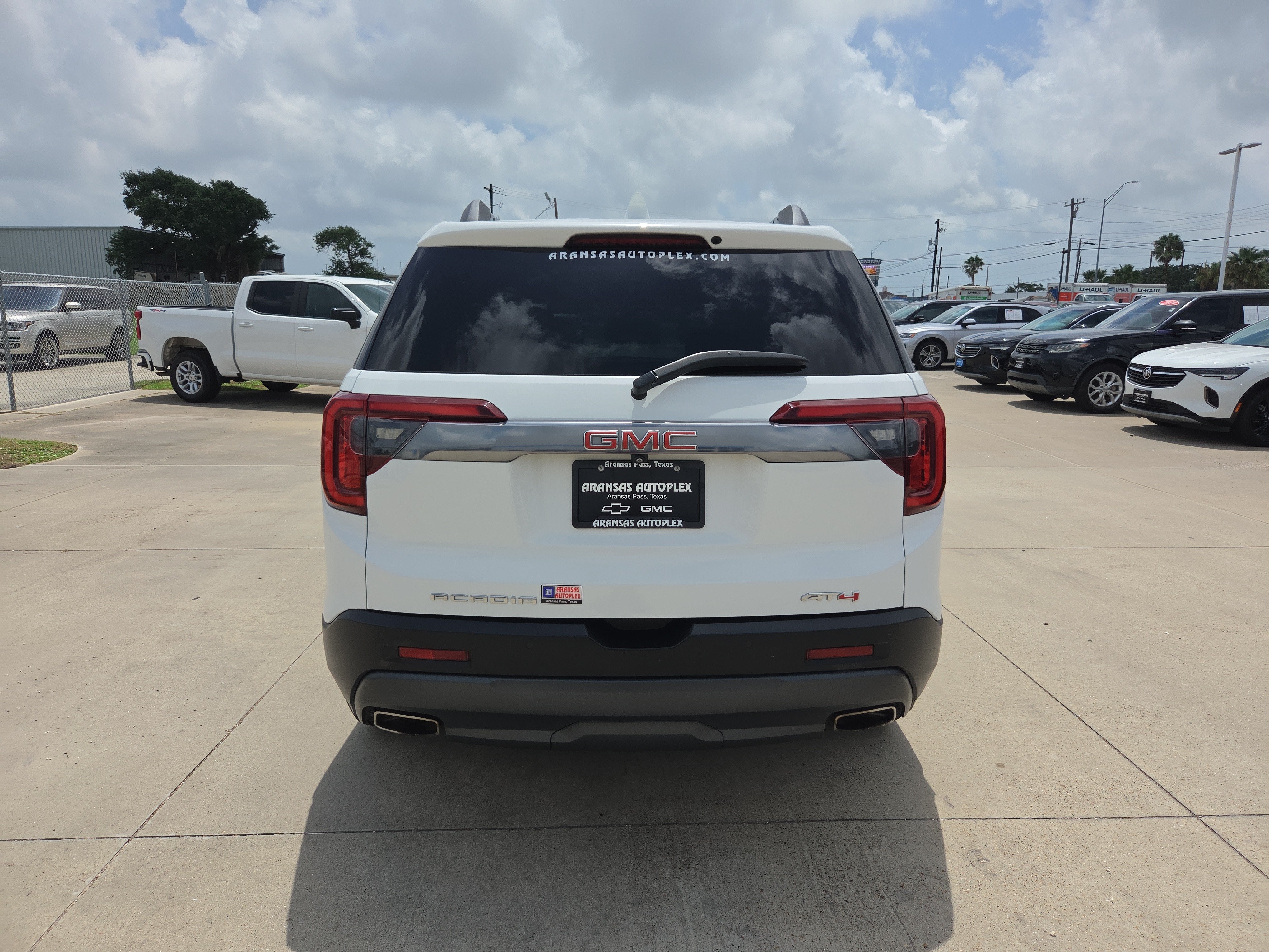 2022 GMC Acadia AT4