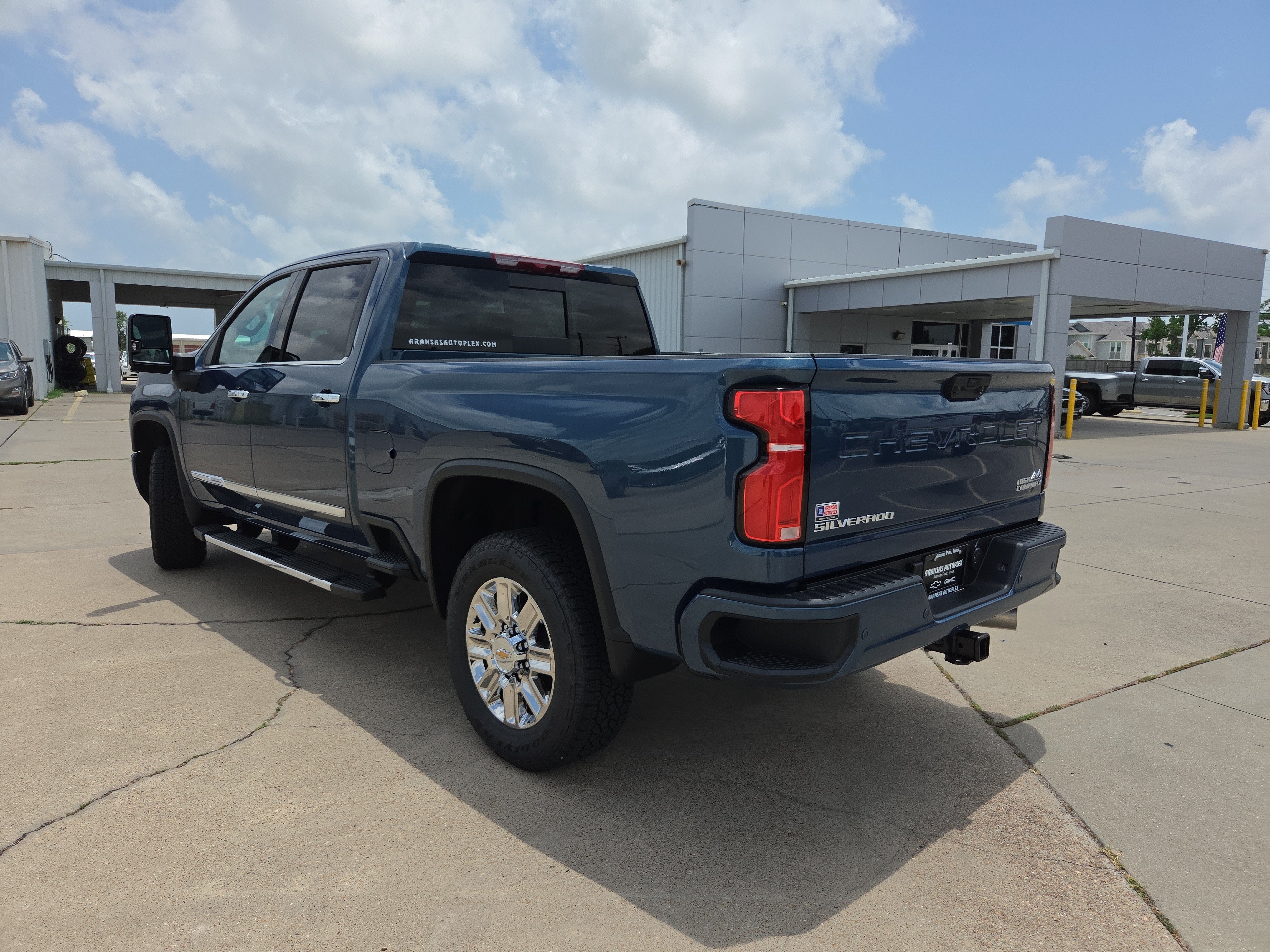 2026 Chevrolet Silverado 2500 HD High Country - Photo 7
