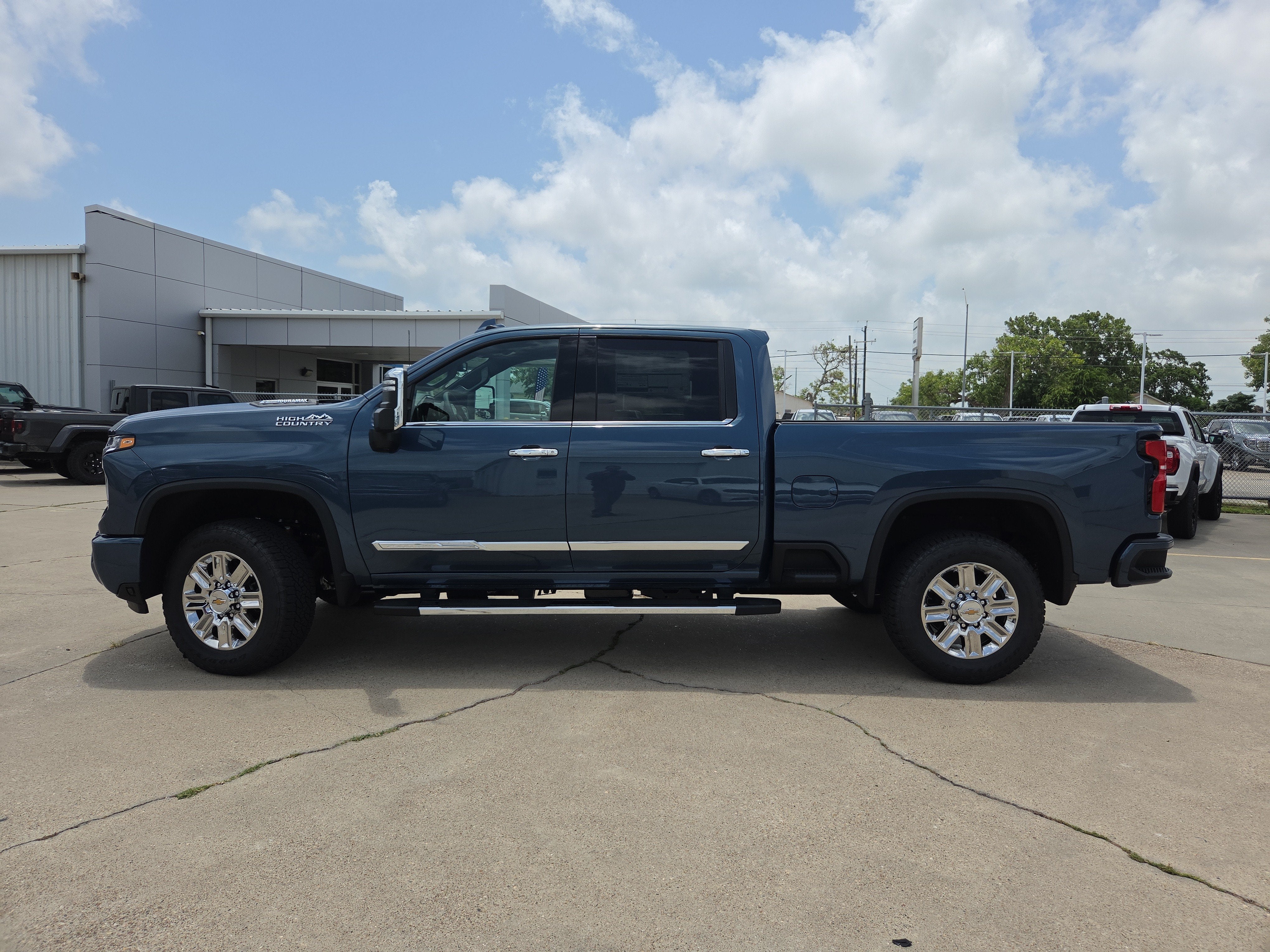2026 Chevrolet Silverado 2500 HD High Country - Photo 8