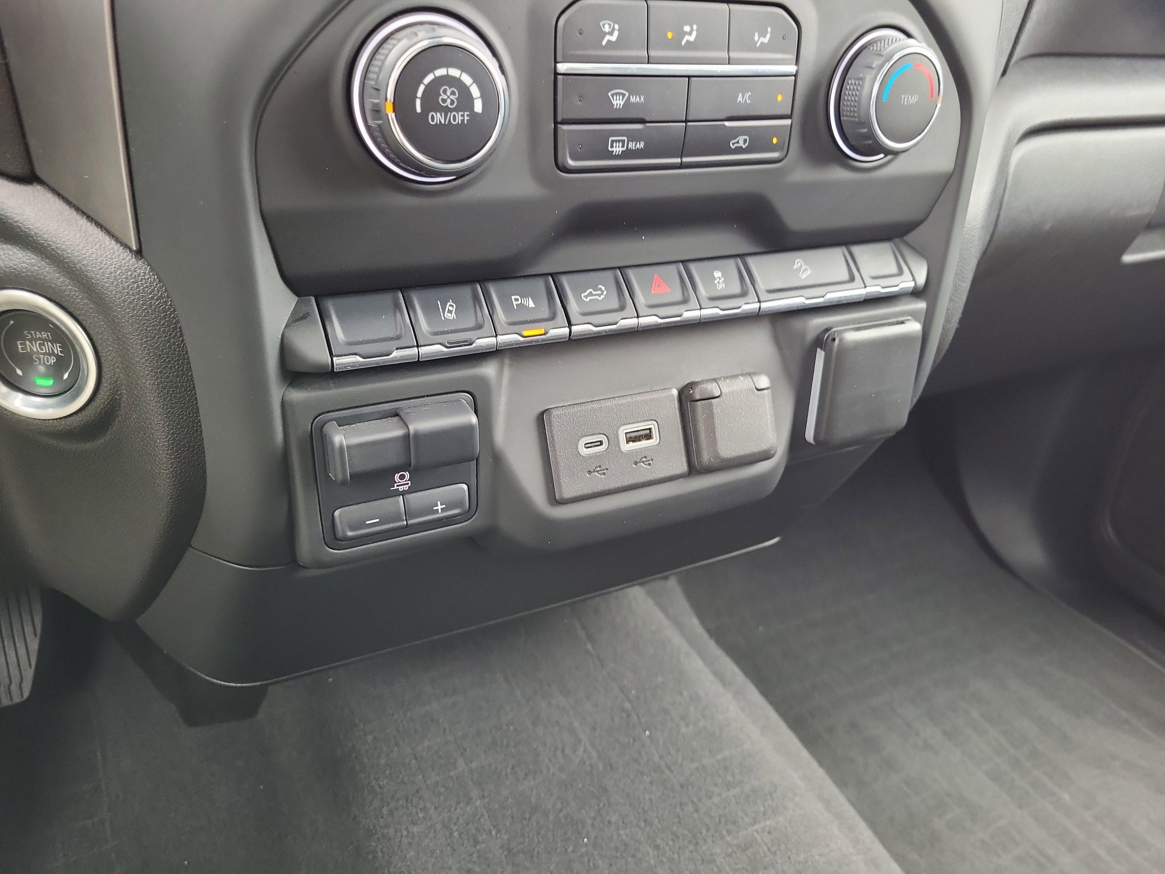 2024 Chevrolet Silverado 2500 HD Custom