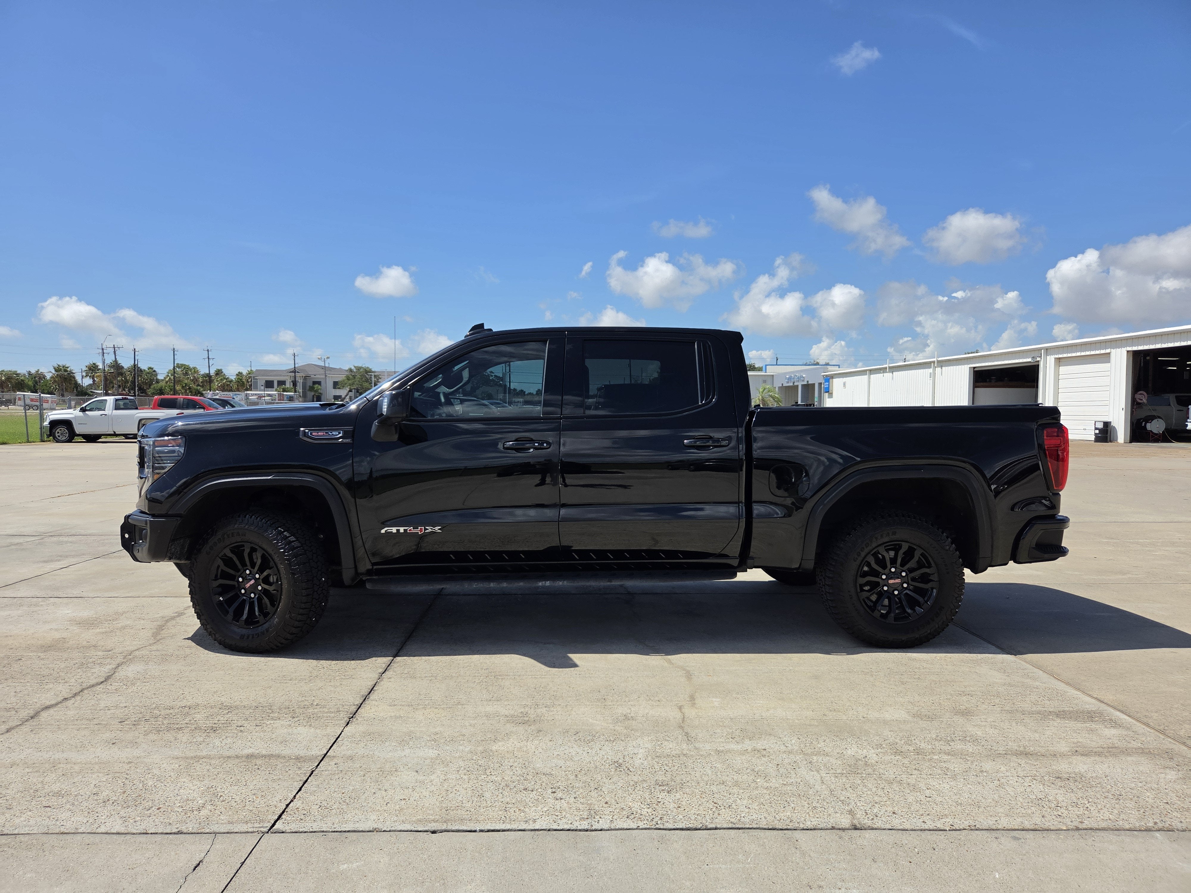 2023 GMC Sierra 1500 AT4X