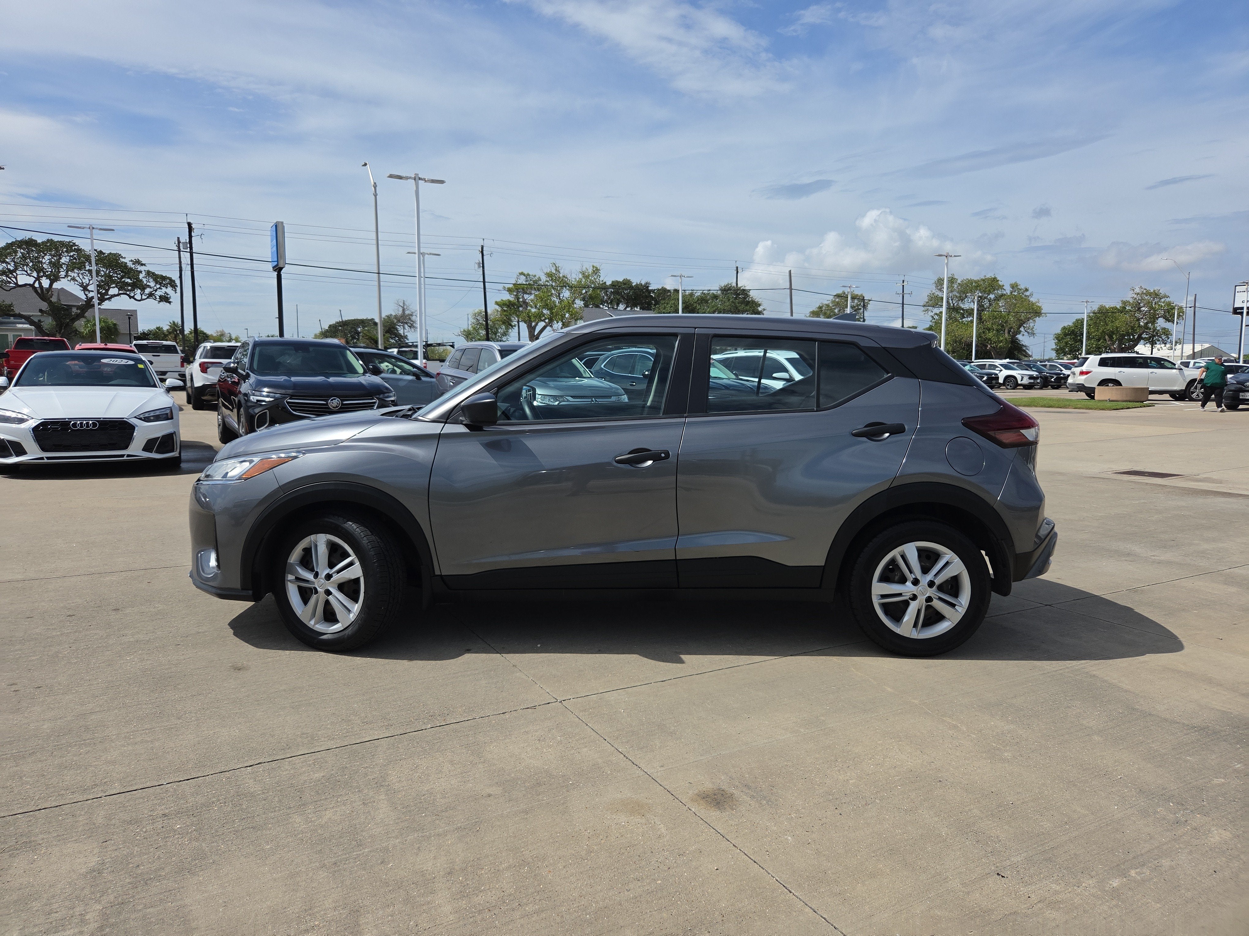 2023 Nissan Kicks S