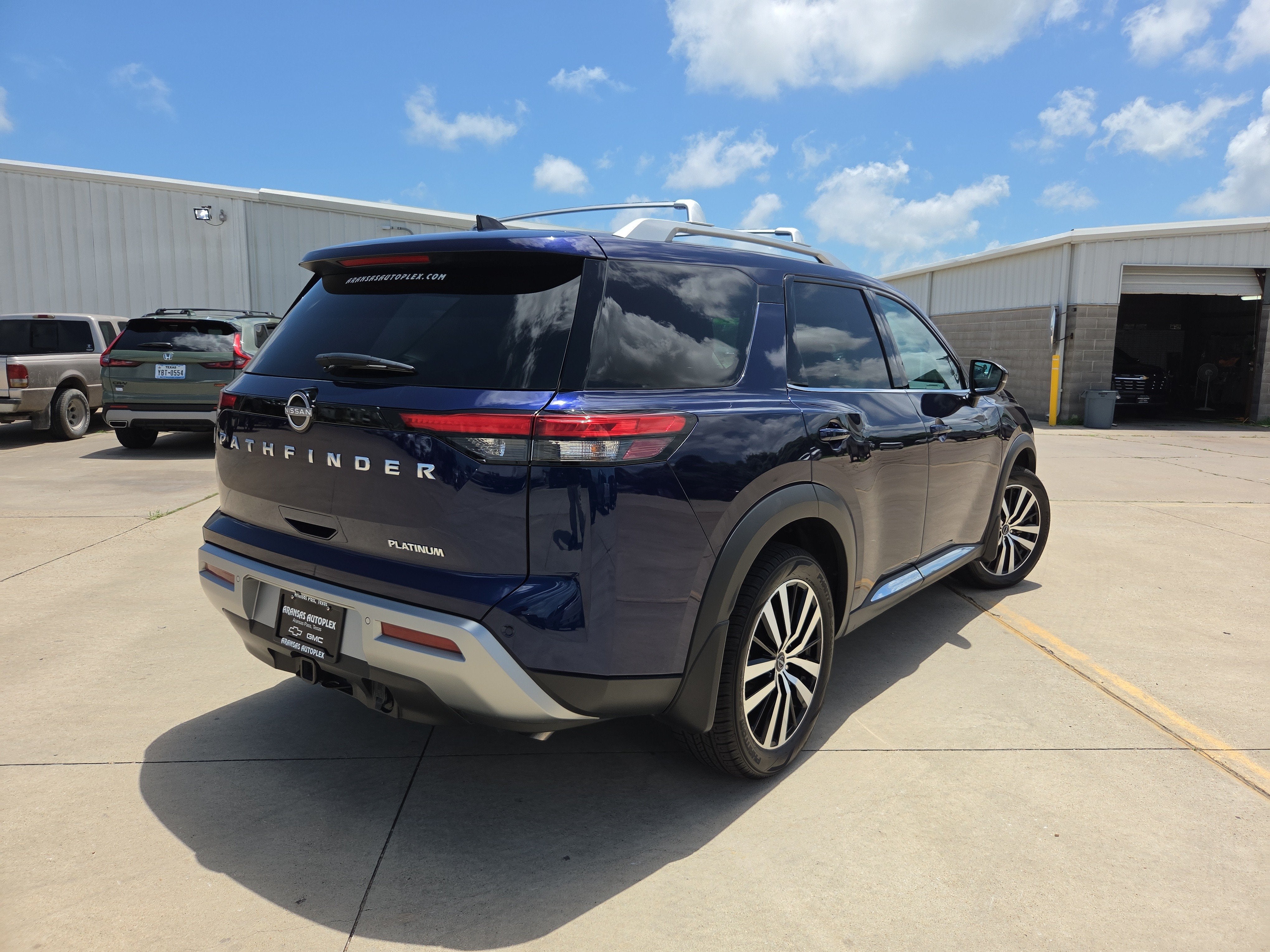 2024 Nissan Pathfinder Platinum