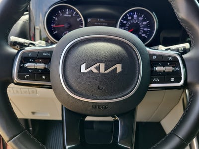 2022 Kia Carnival SX