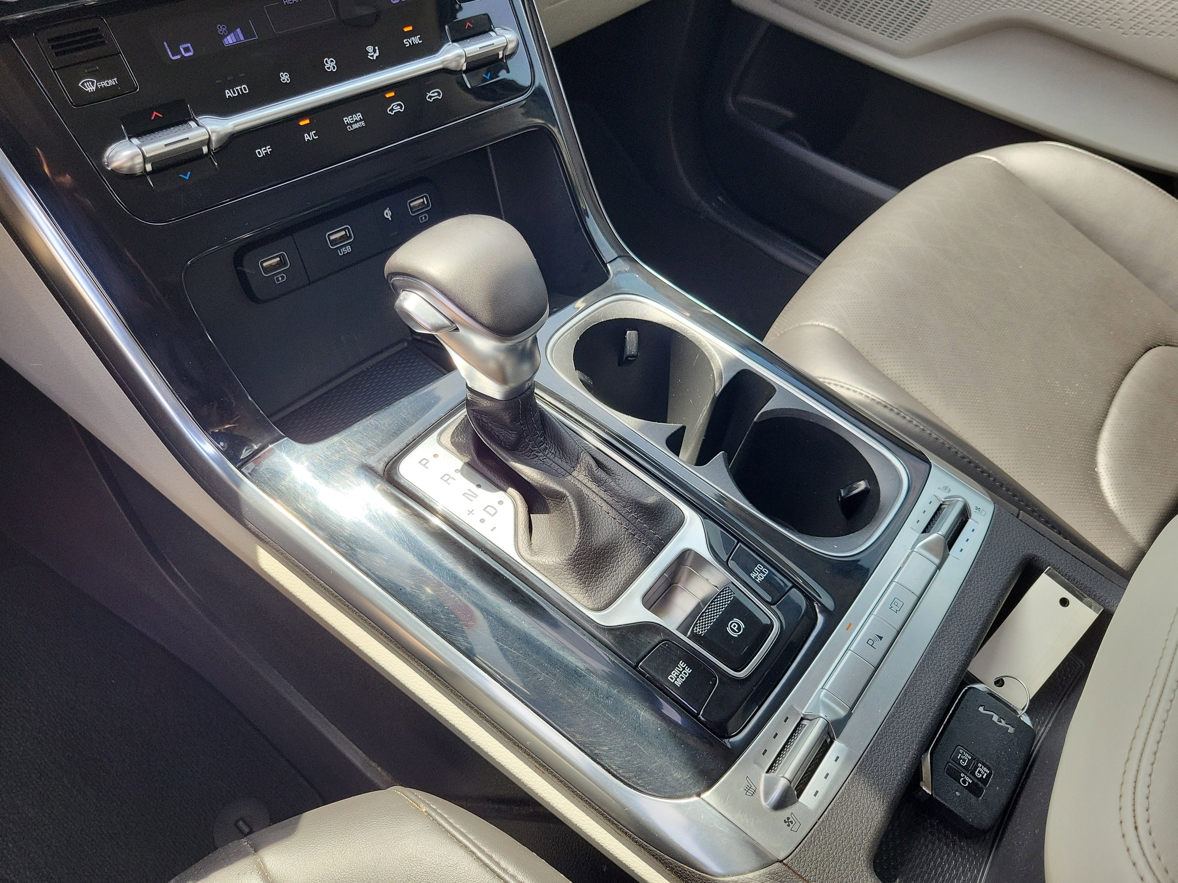 2022 Kia Carnival SX