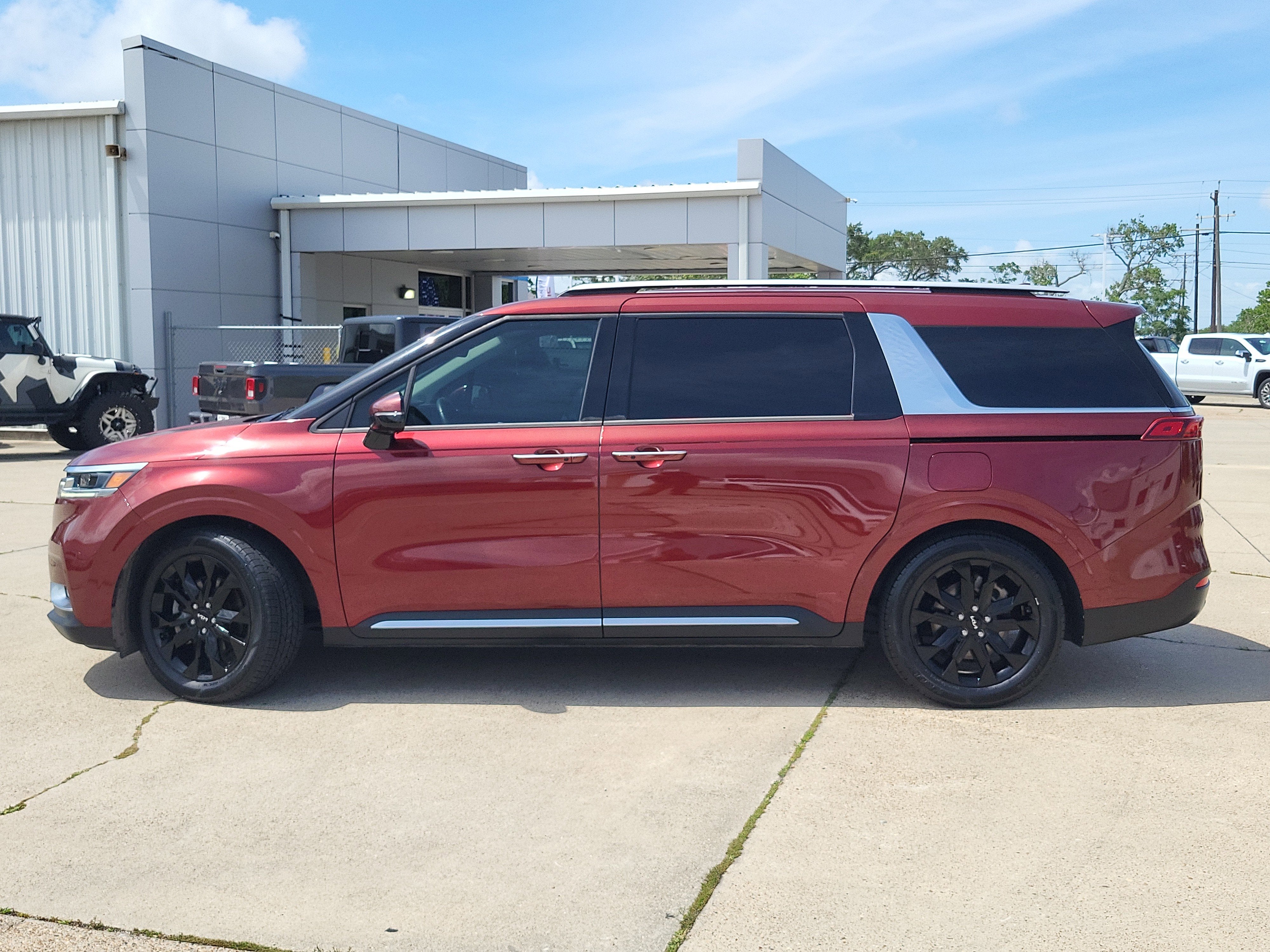 2022 Kia Carnival SX