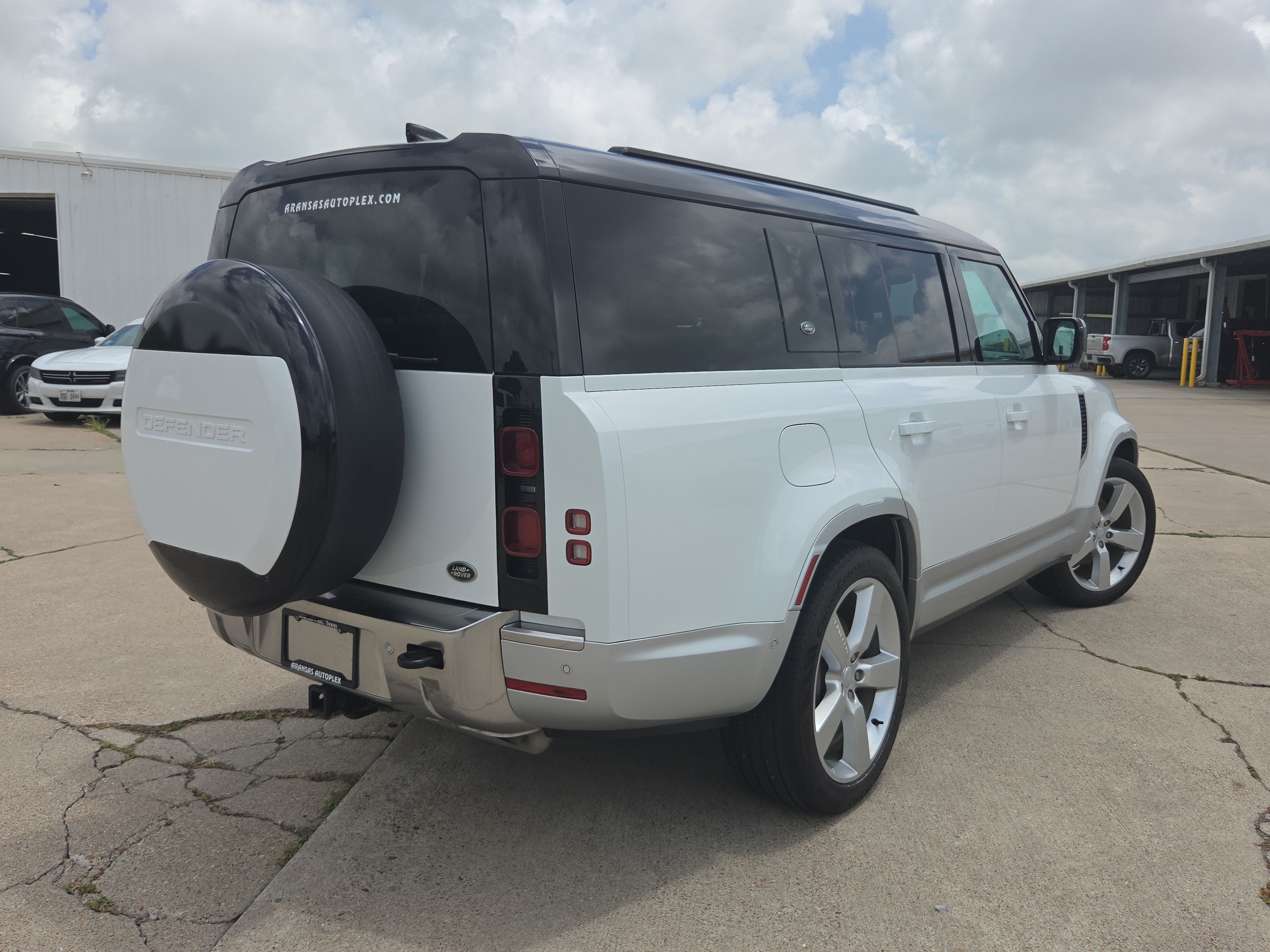 2023 Land Rover Defender First Edition