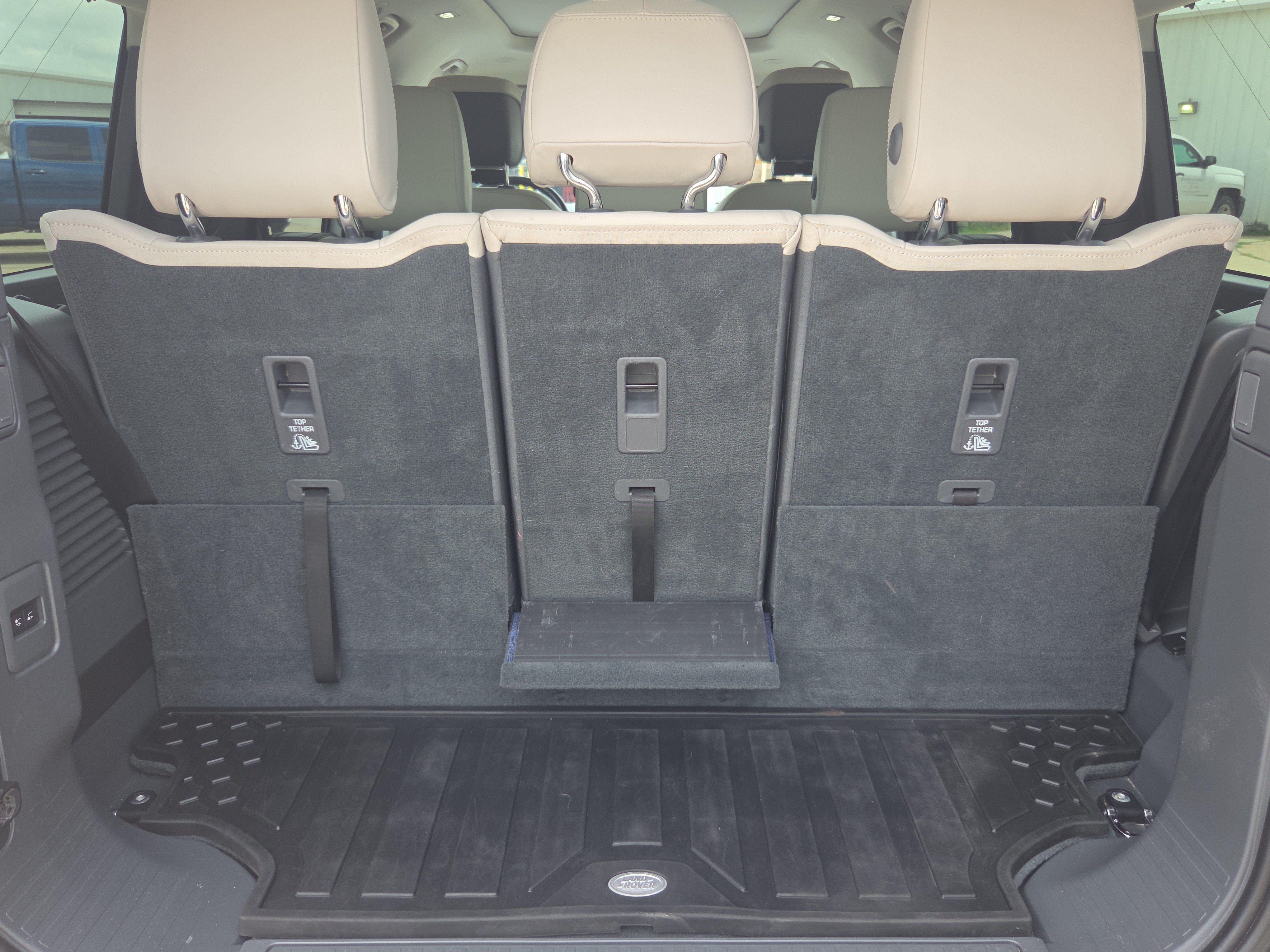 2023 Land Rover Defender First Edition