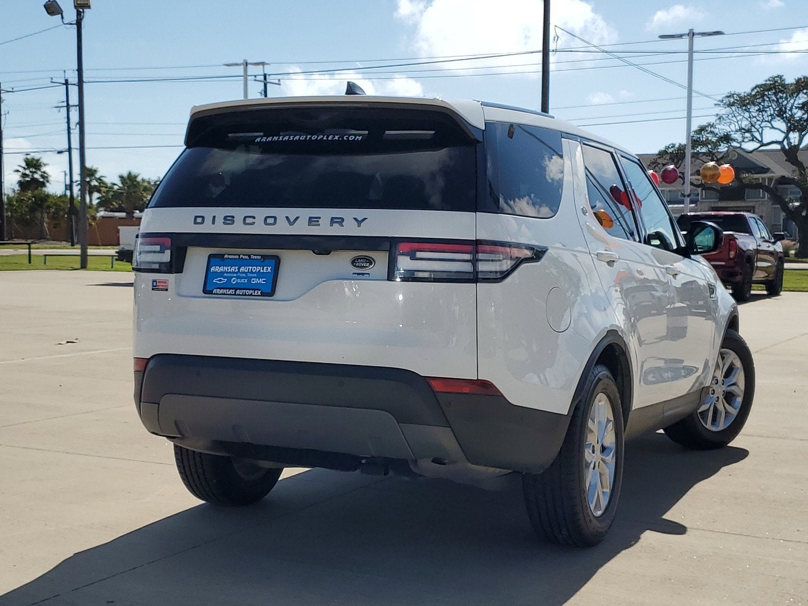 2020 Land Rover Discovery SE